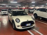 Usata Mini Cooper D Business 116 CV (85 kW) 2017 Beige Utilitaria