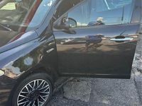 Usata Lancia Ypsilon 69 CV (50 kW) 2013 Nero Utilitaria