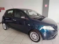Usata Lancia Ypsilon Gold 69 CV (50 kW) 2017 Blu Utilitaria