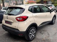 Usata Renault Captur Intens 90 CV (66 kW) 2015 Beige SUV