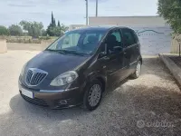 Usata Lancia Musa Platinum 95 CV (69 kW) 2011 Marrone Monovolume