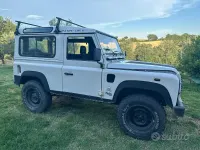 Usata Land Rover Defender 122 CV (89 kW) 2002 Bianco Station wagon