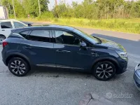 Usata Renault Captur Techno 101 CV (74 kW) 2022 Grigio SUV