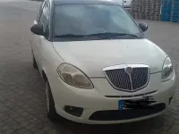 Usado Lancia Ypsilon 69 HP (50 kW) 2011 Branco Citadino