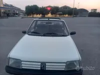 Usata Peugeot 205 49 CV (36 kW) 1987 Cabrio