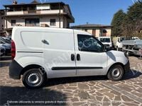 Usata Fiat Doblò Lounge 105 CV (77 kW) 2022 Bianco Monovolume