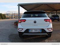Usata VW T-Roc Life 150 CV (110 kW) 2022 Bianco SUV