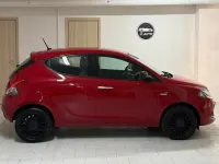 Usata Lancia Ypsilon Silver 69 CV (50 kW) 2022 Rosso Utilitaria