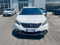 Usata Peugeot 2008 Allure 99 CV (72 kW) 2017 Bianco SUV