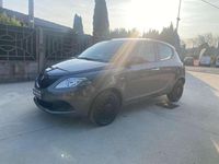 Usata Lancia Ypsilon Silver 69 CV (50 kW) 2023 Grigio Utilitaria