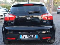 Usata Kia Rio 75 CV (55 kW) 2014 Nero Berlina