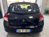 Usata Renault Clio III Dynamique 75 CV (55 kW) 2009 Nero Berlina