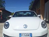 Usata VW Beetle Cabriolet 140 CV (102 kW) 2016 Bianco Cabrio