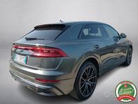 Usata Audi Q8 S-Line 286 CV (210 kW) 2022 Grigio SUV