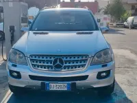 Usata Mercedes ML320 224 CV (164 kW) 2007 Argento SUV