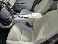 Usata Jaguar XF 179 CV (131 kW) 2016 Grigio Berlina