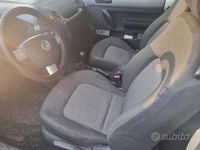 Usata VW New Beetle 105 CV (77 kW) 2008 Grigio Utilitaria