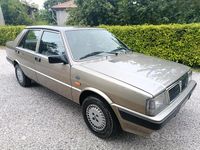 Usata Lancia Prisma 80 CV (58 kW) 1988 Grigio Berlina