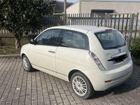 Usata Lancia Ypsilon 69 CV (50 kW) 2011 Bianco Utilitaria