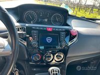 Usata Lancia Ypsilon 85 CV (62 kW) 2016 Grigio Utilitaria