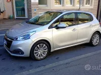 Usata Peugeot 208 120 CV (88 kW) 2018 Utilitaria