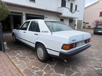 Usata Mercedes 190 122 CV (89 kW) 1986 Bianco Berlina