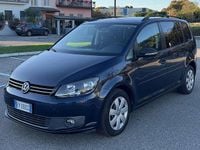 Usata VW Touran Comfortline 105 CV (77 kW) 2015 Blu/azzurro Monovolume