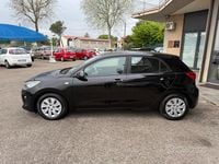 Usata Kia Rio 84 CV (61 kW) 2018 Nero Berlina
