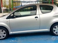 Usata Toyota Aygo Connect Style 68 CV (50 kW) 2011 Grigio Utilitaria