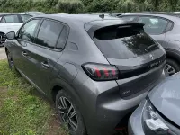 Usata Peugeot 208 Allure 101 CV (74 kW) 2024 Grigio Utilitaria