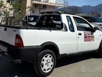 Usata Fiat Strada 80 CV (58 kW) 2003 Bianco Pick-up