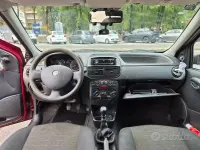 Usata Fiat Punto Classica 60 CV (44 kW) 2009 Rosso Utilitaria
