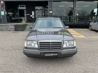 Usata Mercedes E200 Elegance 136 CV (100 kW) 1994 Grigio Station wagon