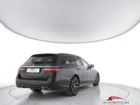 Usata Mercedes E220 Premium 194 CV (142 kW) 2022 Grigio Station wagon