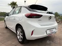 Usata Opel Corsa Elegance 102 CV (75 kW) 2022 Bianco Utilitaria