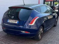 Usata Lancia Delta Gold 120 CV (88 kW) 2012 Blu Utilitaria