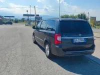 Usata Lancia Voyager 163 CV (119 kW) 2012 Nero Monovolume