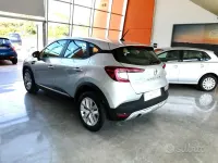 Usado Renault Captur Business 95 CV (69 kW) 2021 Gris SUV