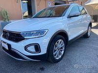 Usata VW T-Roc Life 150 CV (110 kW) 2023 Bianco SUV