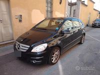Usata Mercedes B180 109 CV (80 kW) 2008 Nero Monovolume