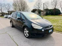 Usata Ford S-MAX Titanium 140 CV (102 kW) 2009 Bluazzurro Monovolume