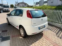Usata Fiat Grande Punto Dynamic 69 CV (50 kW) 2009 Bianco Utilitaria