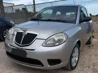 Usata Lancia Ypsilon 69 CV (50 kW) 2004 Argento Utilitaria