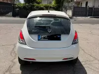Usata Lancia Ypsilon 69 CV (50 kW) 2018 Bianco Utilitaria