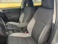 Usata Toyota Auris Lounge 90 CV (66 kW) 2016 Grigio Berlina