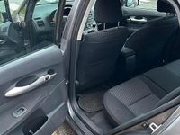 Usata Toyota Auris 2012 Grigio Berlina