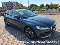 Usata Volvo V60 Momentum 292 CV (214 kW) 2021 Bluazzurro Station wagon