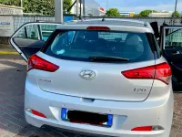Usata Hyundai i20 75 CV (55 kW) 2017 Grigio Berlina