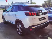 Usata Peugeot 3008 Allure 131 CV (96 kW) 2022 Bianco SUV