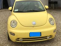 Usata VW New Beetle 90 CV (66 kW) 1999 Giallo Utilitaria